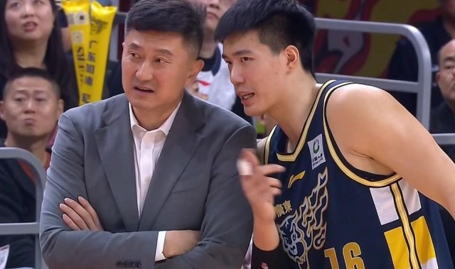 博万体育官方网站-广东男篮将帅不合！焦泊乔离队意图明显被弃用，休赛期或寻求转会